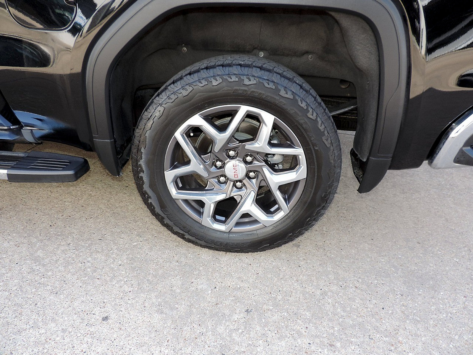 Certified 2023 GMC Sierra 1500 SLT AWD/4WD image 9