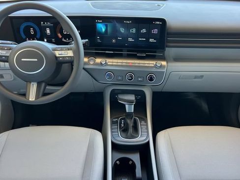 New 2027 Hyundai Kona SE FWD image 12