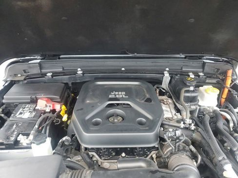 Used 2023 Jeep Wrangler Unlimited Sahara w/ Safety Group image 12