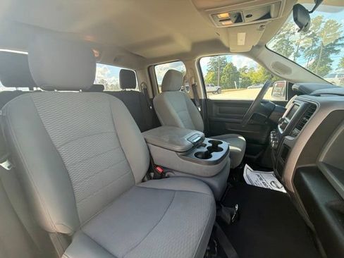 Used 2019 RAM 1500 Express w/ Express Value Package RWD image 43