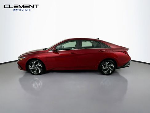 New 2025 Hyundai Elantra SEL image 4