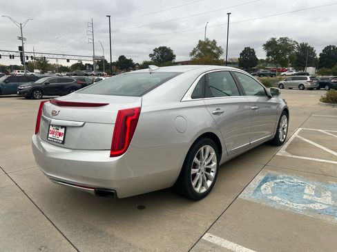 Used 2017 Cadillac XTS Luxury image 6