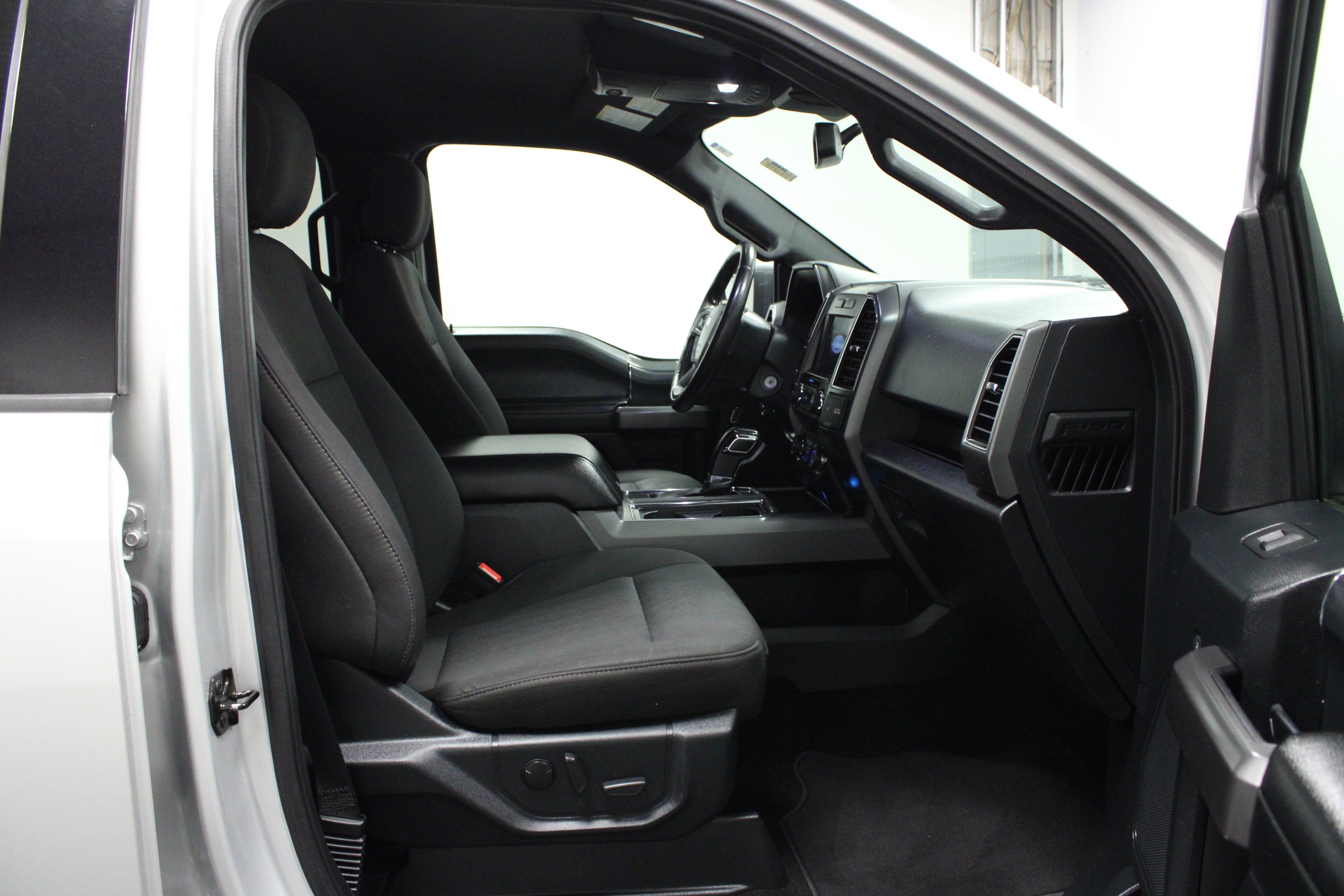 Used 2019 Ford F150 XLT w/ Equipment Group 302A Luxury RWD image 16