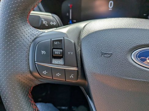 Used 2025 Ford Escape ST-Line FWD image 17
