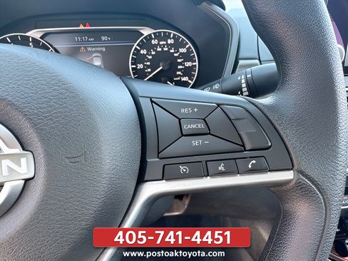 Used 2025 Nissan Altima 2.5 SV FWD image 17