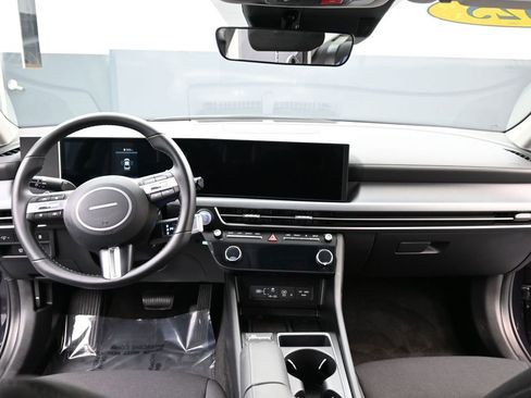 Certified 2025 Hyundai Sonata SEL image 9