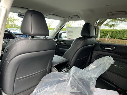 New 2026 Nissan Armada SV image 27