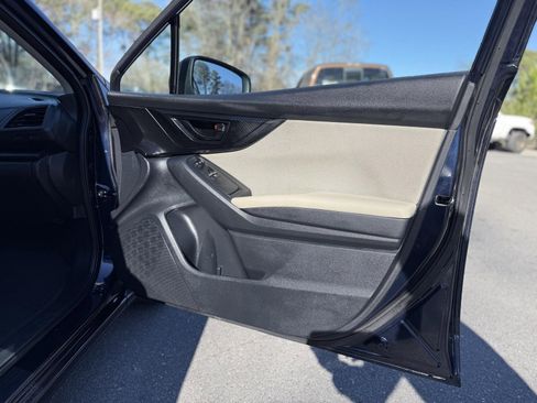 Used 2019 Subaru Impreza 2.0i Premium image 19