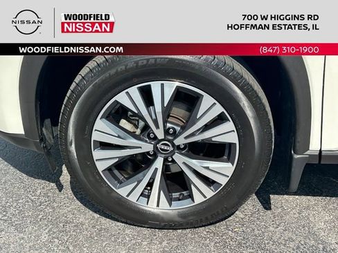 Certified 2023 Nissan Rogue SV w/ SV Premium B Package AWD/4WD image 8
