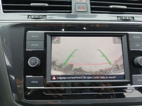 Used 2023 Volkswagen Tiguan S FWD image 15