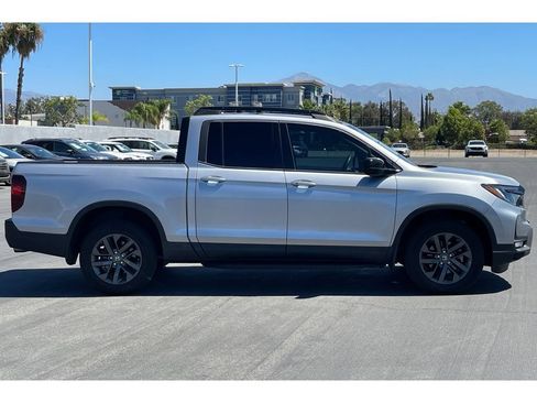 Used 2022 Honda Ridgeline Sport image 7