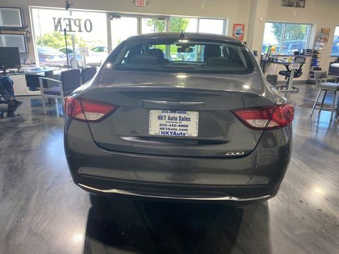 Used 2016 Chrysler 200 Limited FWD image 7