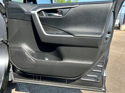 Used 2020 Toyota RAV4 XSE AWD/4WD image 32