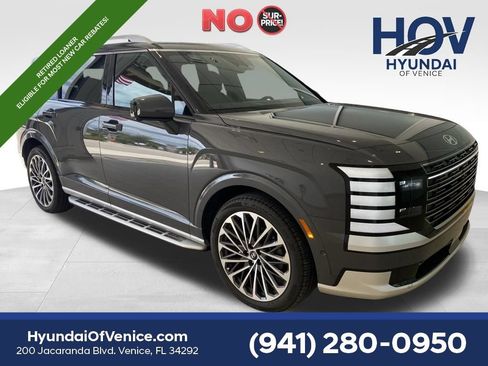 Used 2026 Hyundai Palisade Calligraphy FWD image 1
