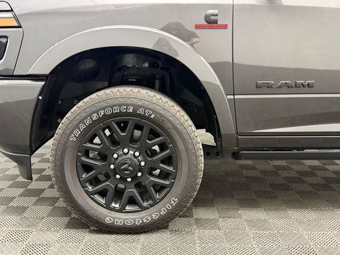 Used 2025 RAM 3500 Limited AWD/4WD image 10
