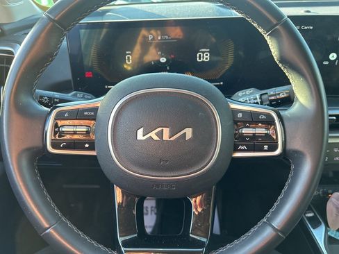 Used 2024 Kia Sorento S w/ Panoramic Sunroof Package image 12