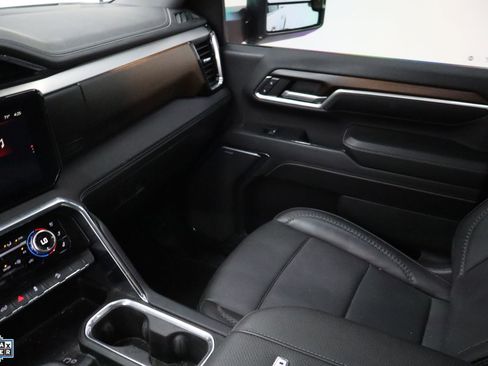 Used 2024 GMC Sierra 2500 Denali w/ Denali Reserve Package image 20