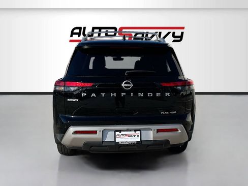 Used 2024 Nissan Pathfinder Platinum image 6
