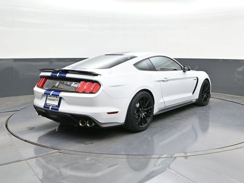 Used 2017 Ford Mustang Shelby GT350 RWD image 11