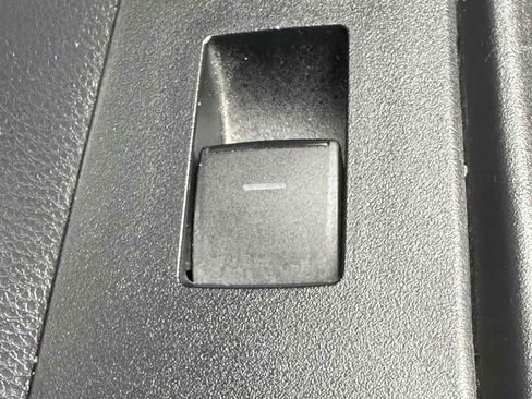 Used 2021 Toyota Highlander XSE AWD/4WD image 40
