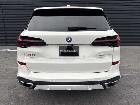 Used 2025 BMW X5 xDrive50e w/ M Sport Package image 4