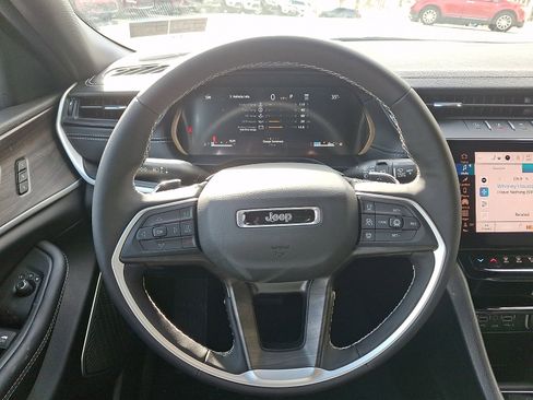 New 2026 Jeep Grand Cherokee Limited image 14