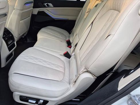 Used 2024 BMW X7 M60i AWD/4WD image 20