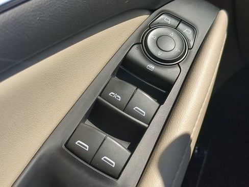 Used 2020 Buick Enclave Essence AWD/4WD image 23