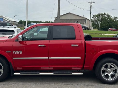 Used 2017 RAM 1500 Laramie AWD/4WD image 4