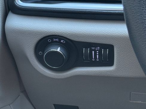 Used 2017 Chrysler Pacifica LX image 30