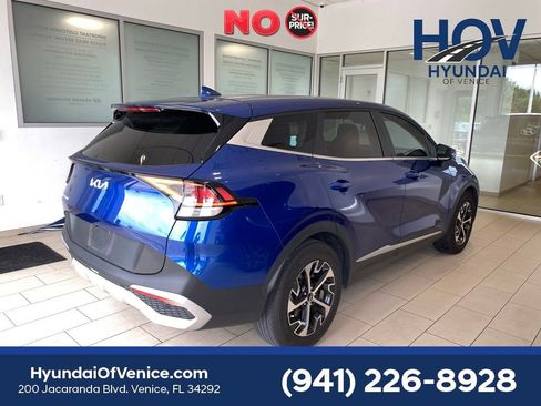 Used 2024 Kia Sportage EX FWD image 4