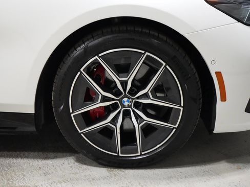 Used 2026 BMW i5 eDrive40 w/ M Sport Package AWD/4WD image 41
