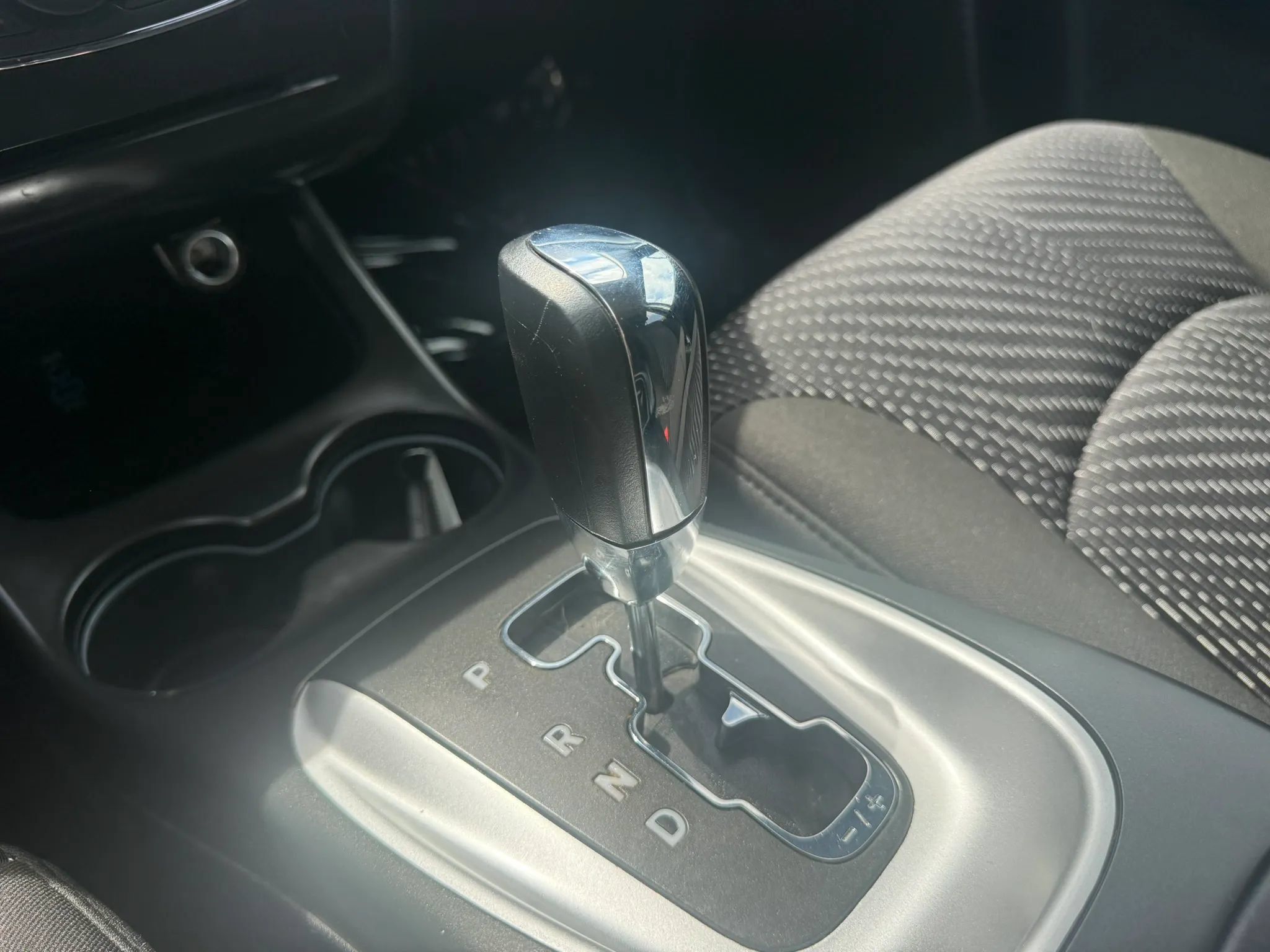 Used 2020 Dodge Journey SE w/ Blacktop Package FWD image 16