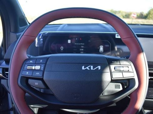 New 2026 Kia Sportage SX FWD image 35