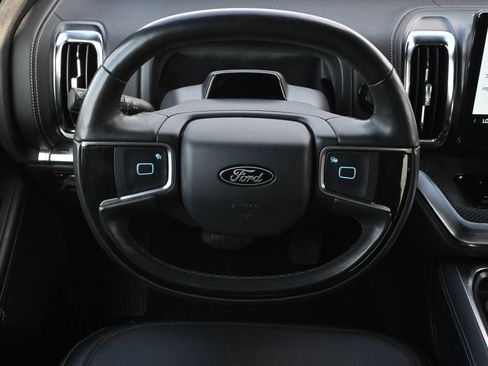 Used 2025 Ford Expedition Max Platinum w/ Stealth Appearance Package AWD/4WD image 10