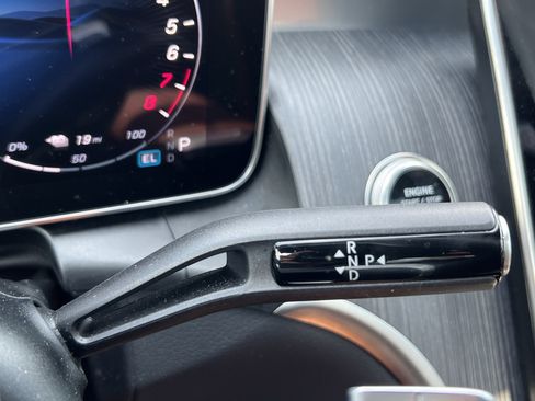 Used 2025 Mercedes-Benz GLC 350e image 26