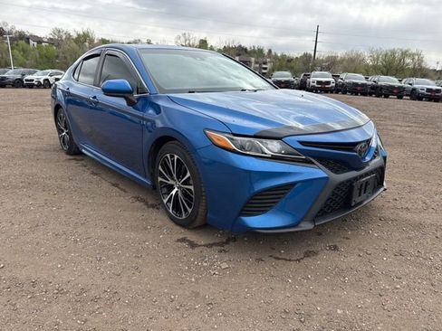 Used 2020 Toyota Camry SE image 7