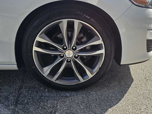 Used 2023 Chevrolet Malibu LT FWD image 9