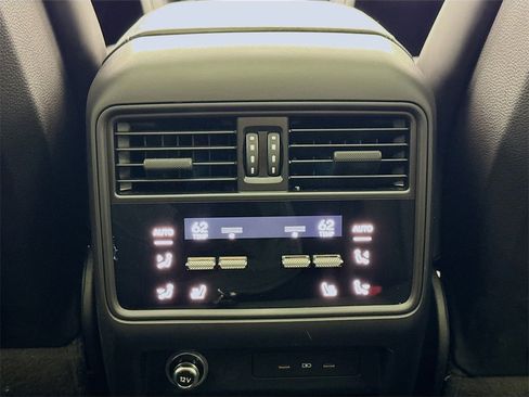 Certified 2024 Porsche Cayenne Turbo w/ Premium Package Plus (PP1) image 30