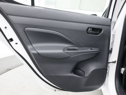 Used 2020 Nissan Versa S FWD image 26