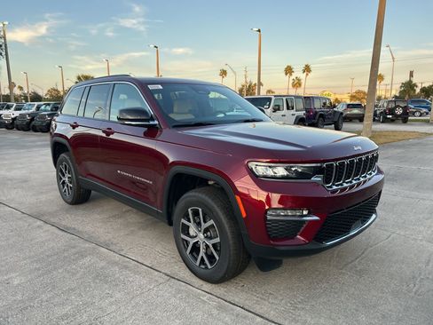 New 2025 Jeep Grand Cherokee Limited image 7