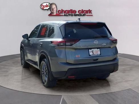Used 2025 Nissan Rogue S FWD image 3