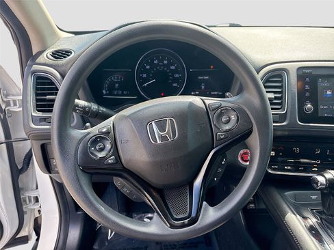 Used 2021 Honda HR-V EX image 12