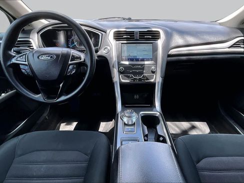 Used 2020 Ford Fusion SE FWD image 15