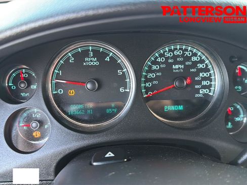 Used 2012 GMC Yukon Denali RWD image 8