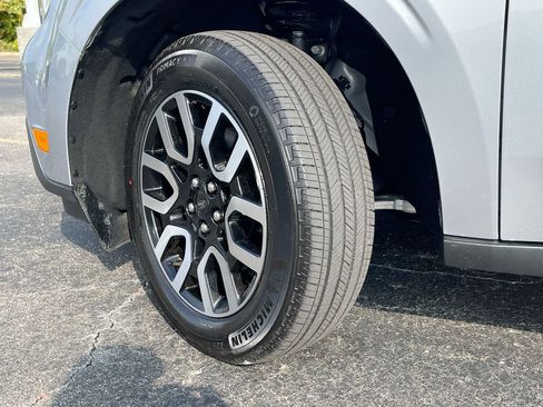 Used 2023 Ford Maverick Lariat w/ Lariat Luxury Package image 34