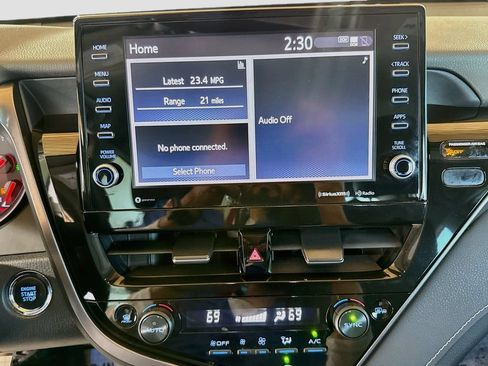 Used 2023 Toyota Camry XSE FWD image 16