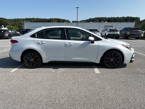 Certified 2024 Toyota Corolla SE AWD/4WD image 2