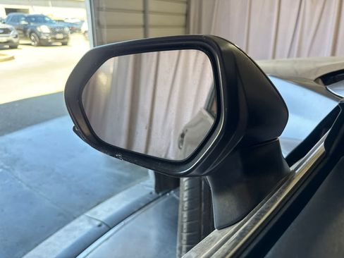 Used 2020 Toyota Camry LE FWD image 17