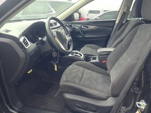 Used 2016 Nissan Rogue SV FWD image 4